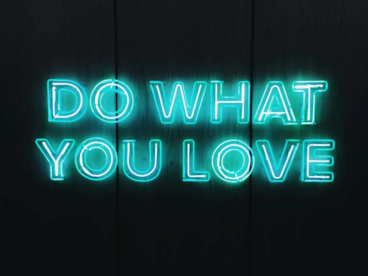 Neon Quotes & Text